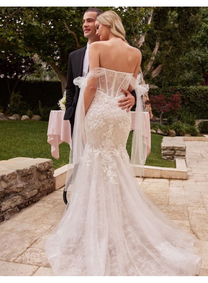 Off the shoulder mermaid bridal gown