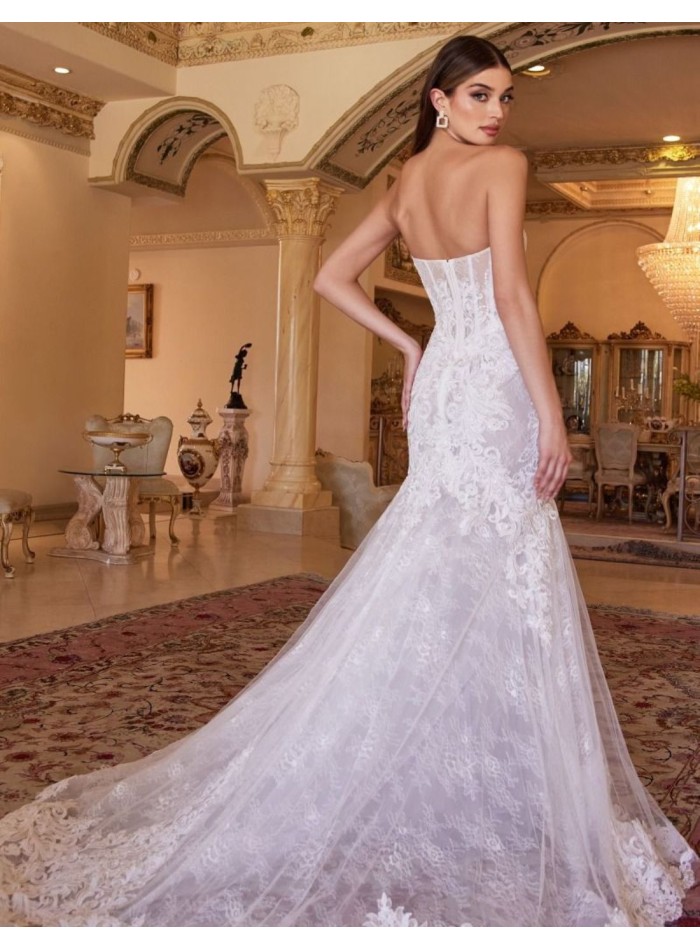 Robe de mariée en dentelle sans bretelles avec...
