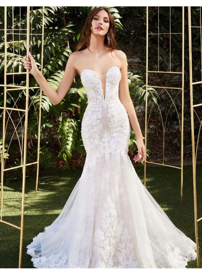Robe de mariée en dentelle sans bretelles avec...