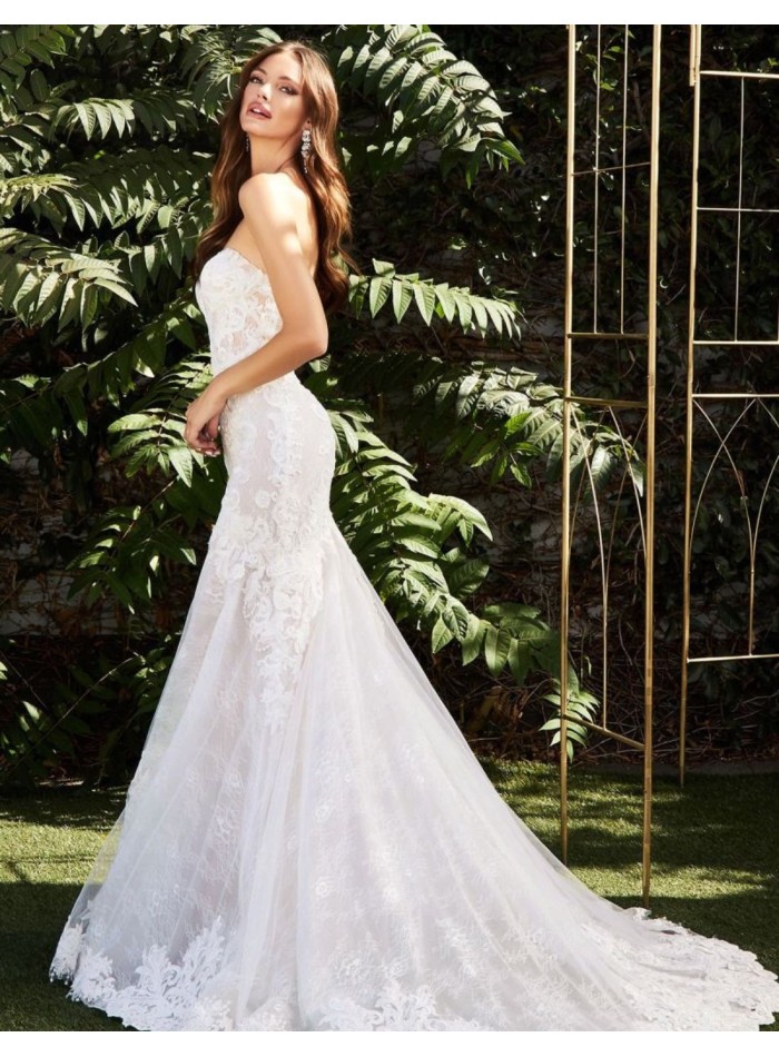 Robe de mariée en dentelle sans bretelles avec...