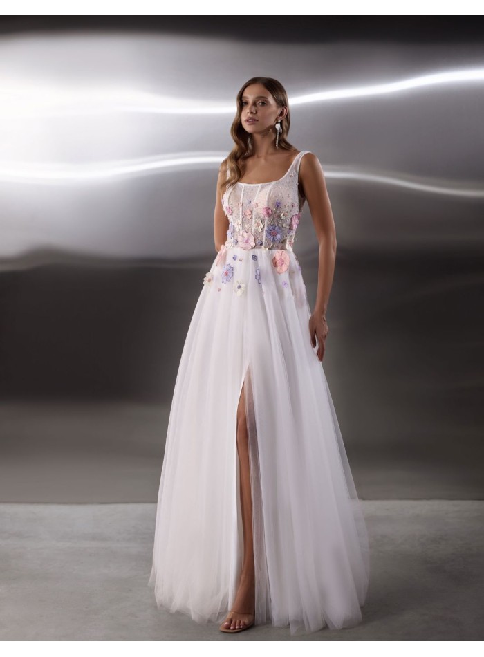 Longue robe de mariée blanche avec corsage...