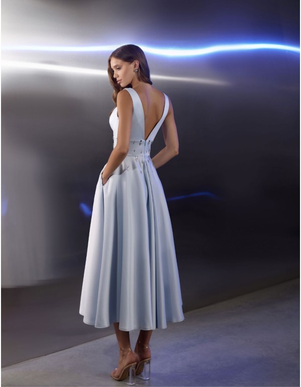 Midi party dress with neckline and embroidered rhinestone... 2