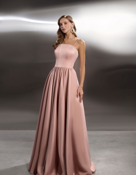 Vestido largo de fiesta con escote de perlas y tirantes