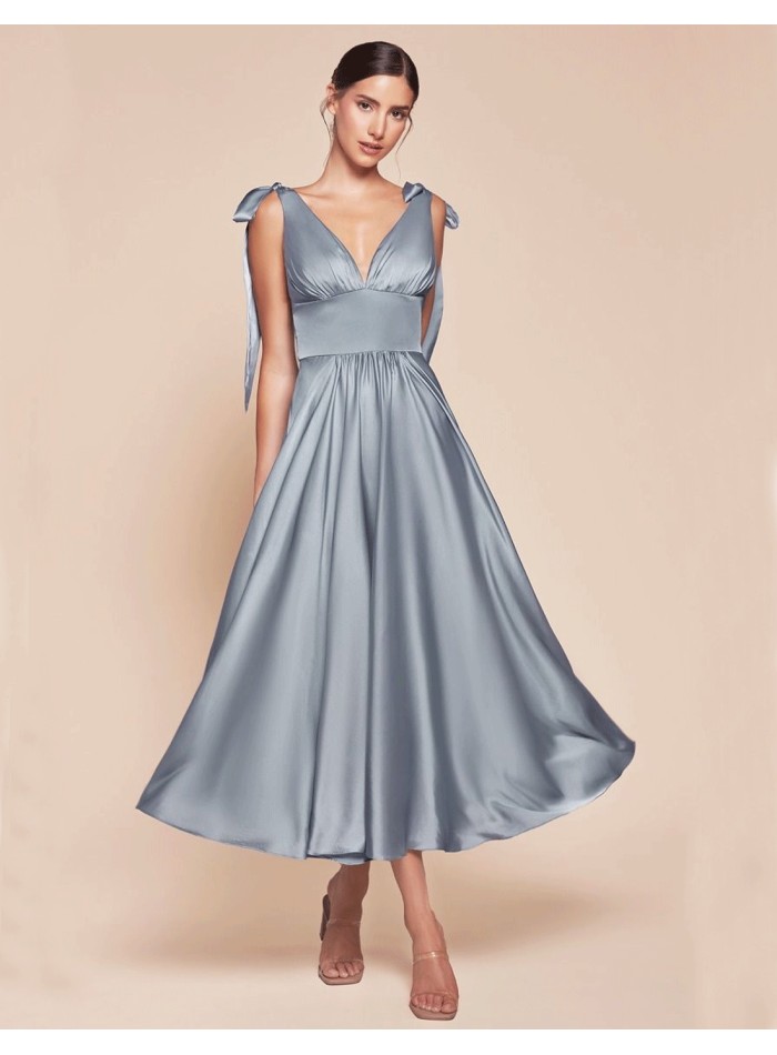 Satin midi dress with a floaty skirt for a guests