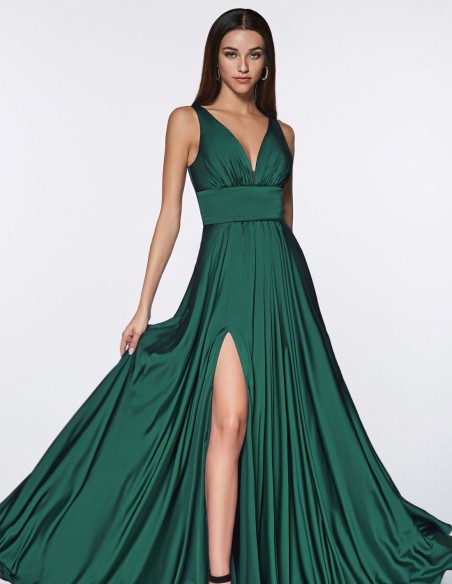 Vestido de fiesta largo satinado con escote en V y fajín verde