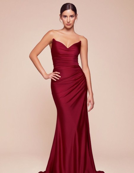 Gown satin dress with sweetheart neckline for guests