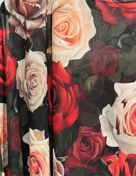 Capa corta de gasa para invitada estampada de flores