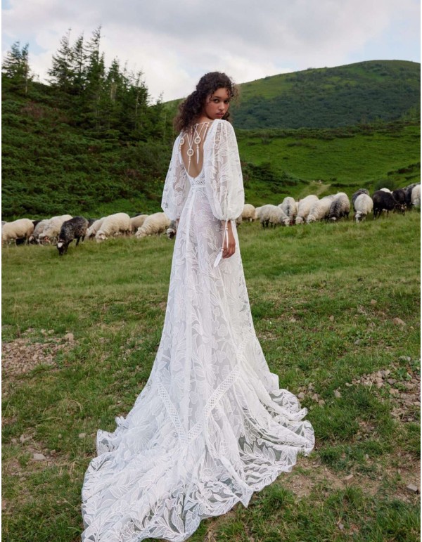 Robe de mariée style bohème avec macramé et dentelle 2