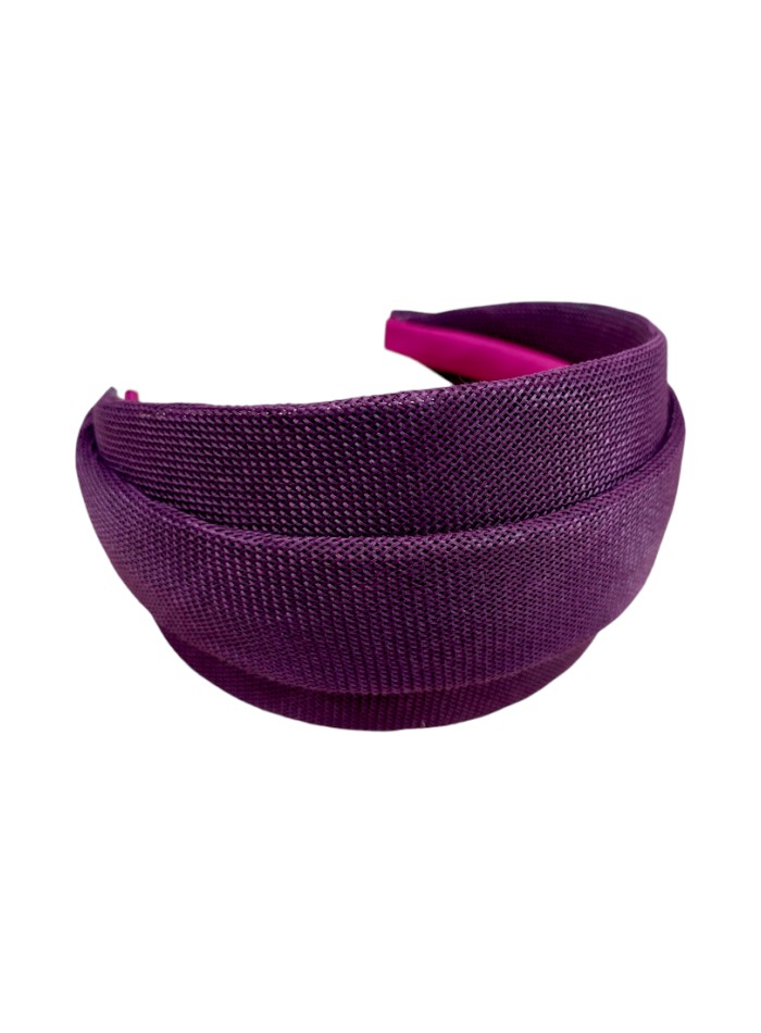 Diadema de invitada en rafia vino para bodas de dia