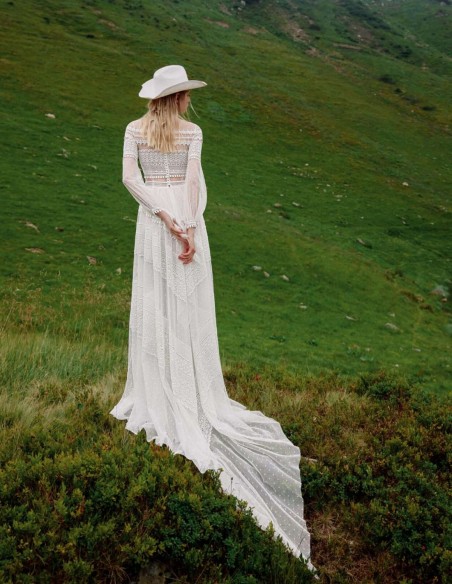 Robe de mariée longue en tulle et dentelle