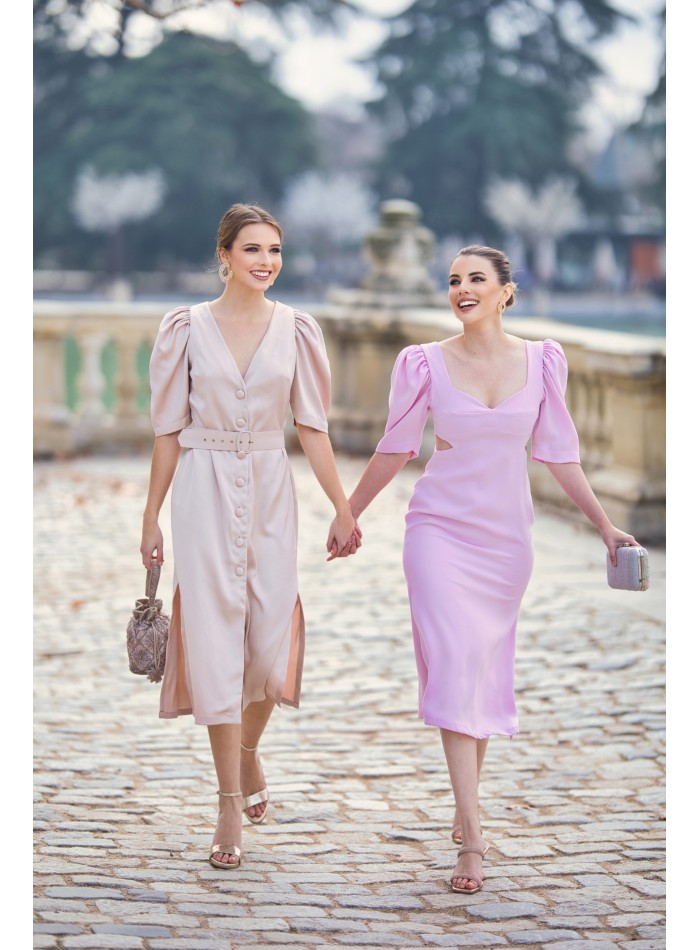 Robe d'invité midi avec découpe et nœud maxi