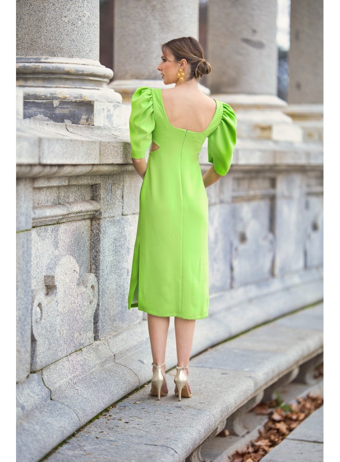 Robe midi avec nœud maxi et découpe pour l'invitée