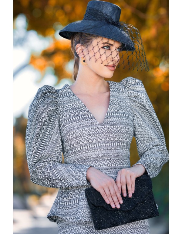 Top con mangas abullonadas en blanco y negro