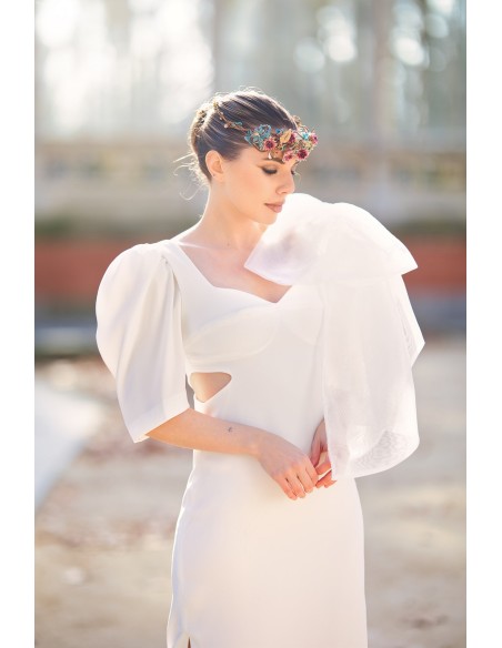 Midi dress with cut-out and white maxi bow detail