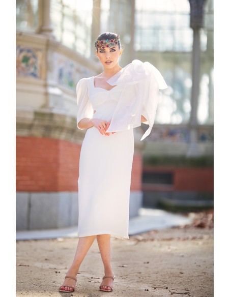 Midi dress with cut-out and white maxi bow detail