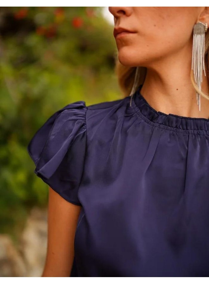 Navy blouse with short sleeves and ruffles