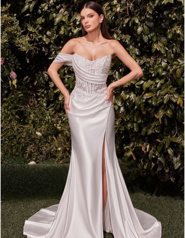 Vestido de novia satinado con encaje y hombro descubierto