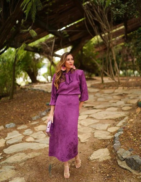 Jupe midi à fleurs violettes