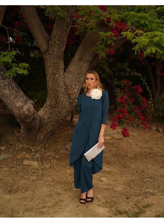 Conjunto verde invitada