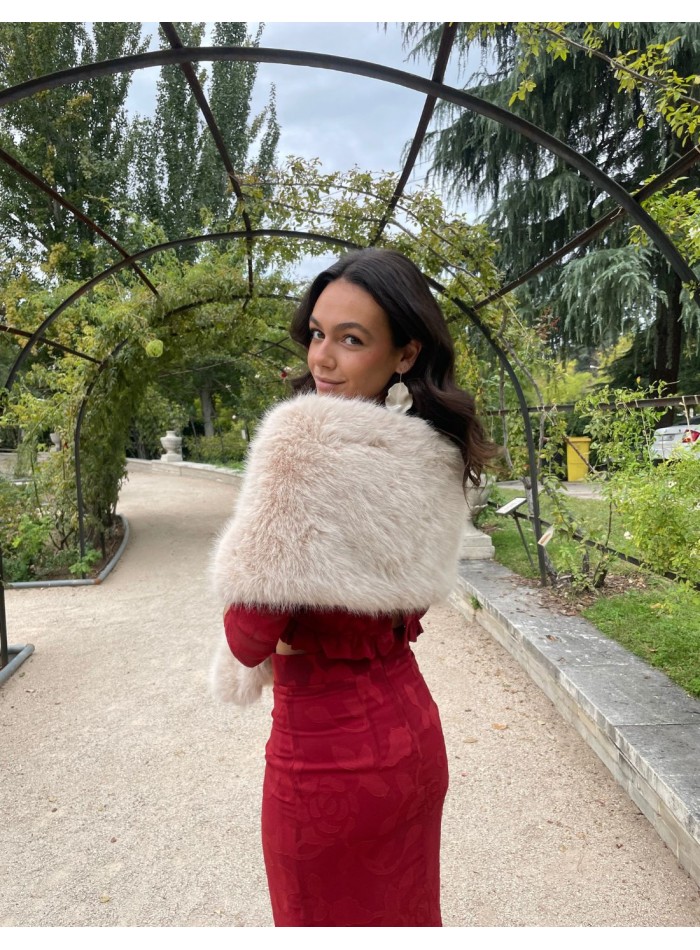 Short faux fur stole