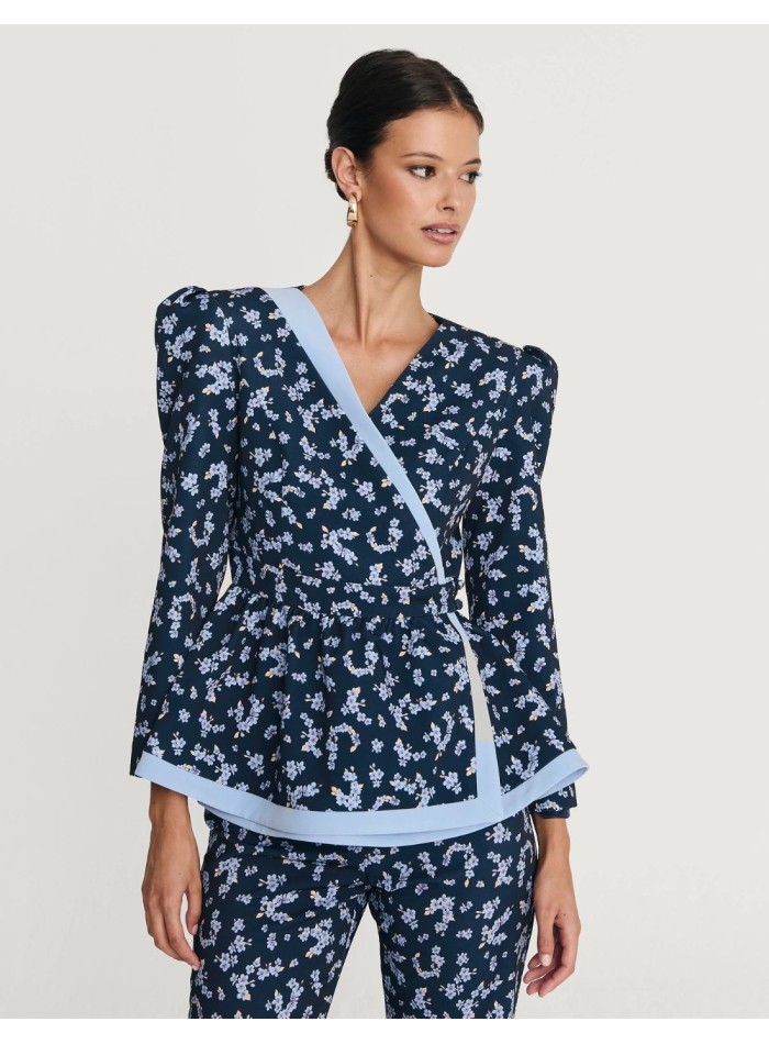 Chaqueta de traje cruzada con peplúm
