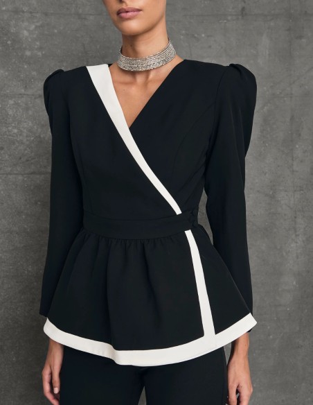 Chaqueta de traje cruzada con peplúm