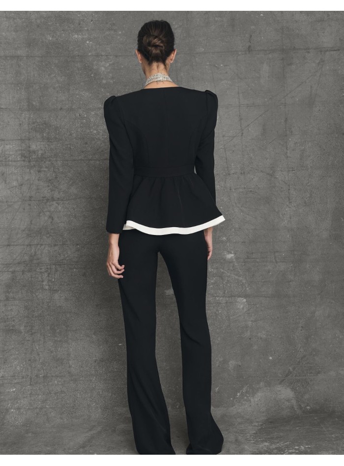 Pantalón de traje acampanado con cintura alta...