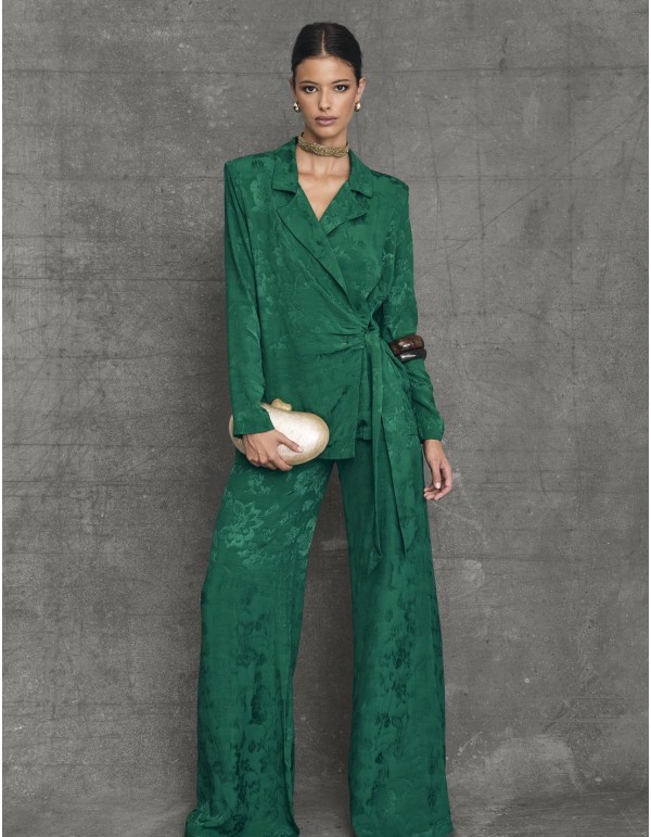 Guest pants with flared cut