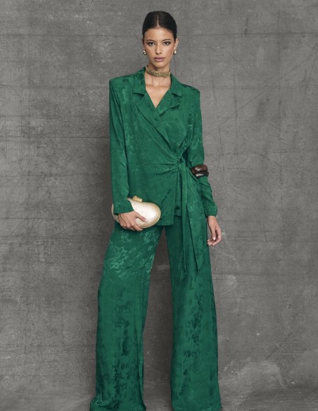 Guest pants with flared cut