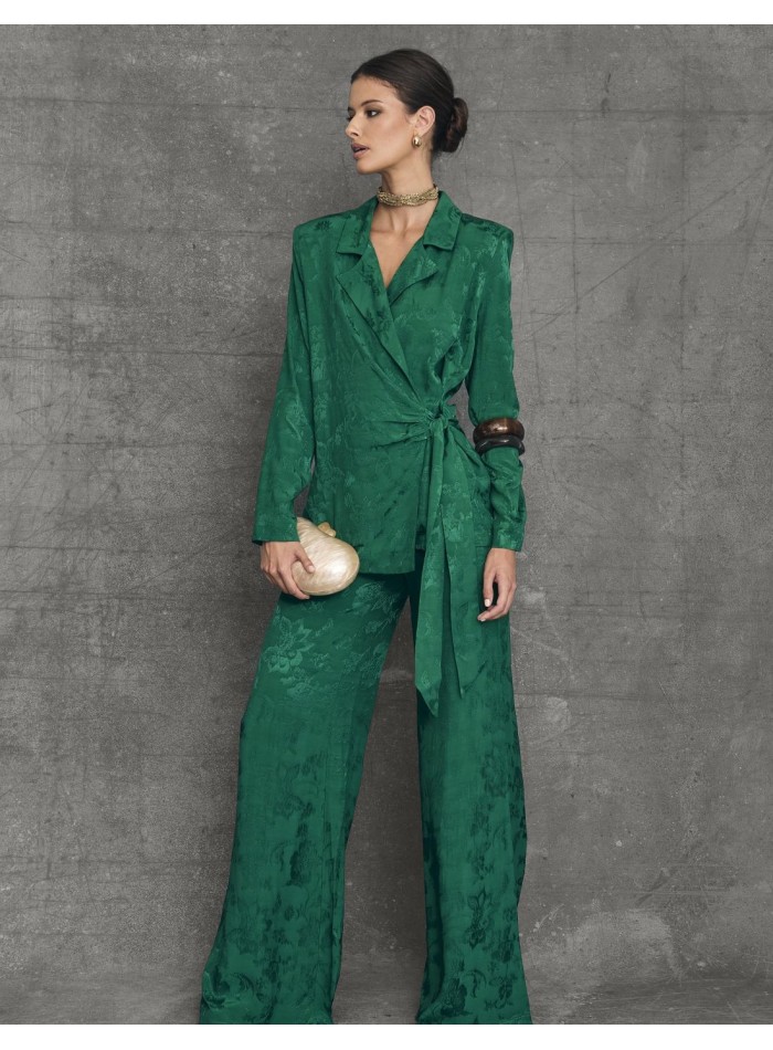 Guest pants with flared cut