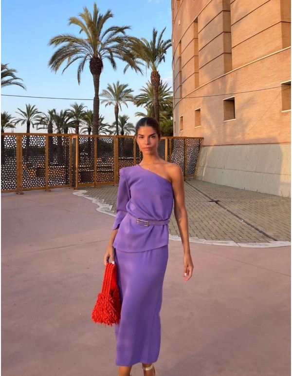 Ensemble Top asymétrique à manches longues et Jupe crayon 2