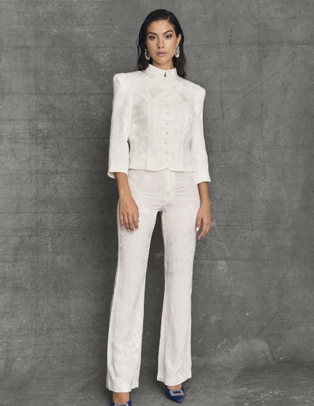 Veste avec col montant et boutons recouverts