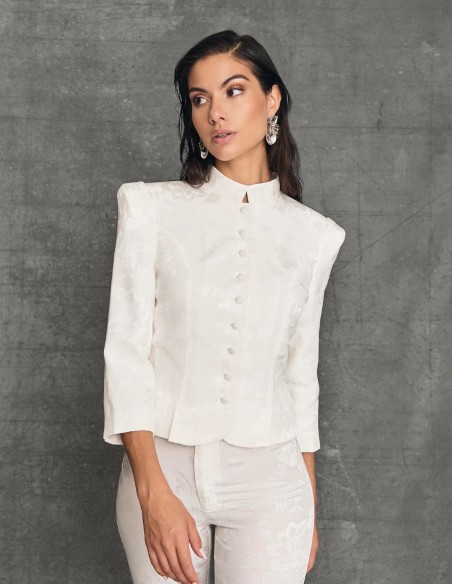 Veste avec col montant et boutons recouverts