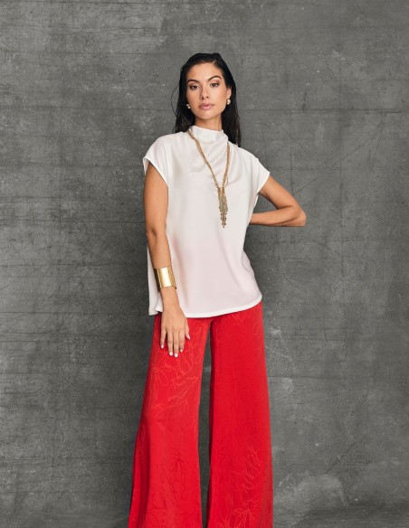 Blusa de satén color crudo