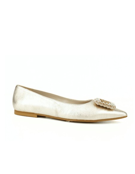 Ballerina flat with decorative detail and metallic finish