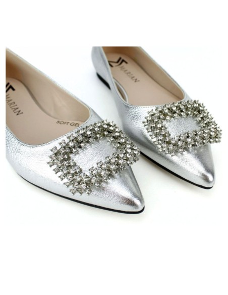 Ballerina flat with decorative detail and metallic finish