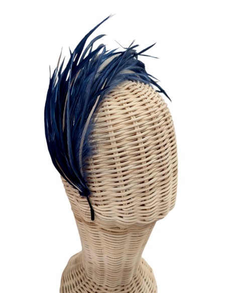 Diadema artesanal con plumas de oca azul marino para eventos