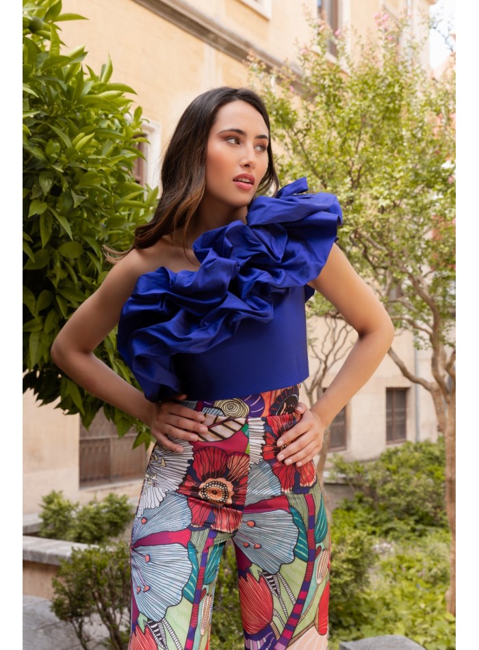 Party top with detachable ruffled flounce