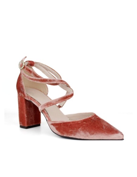 Chaussures à talons en velours rose avec lanières croisées