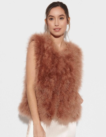 Chaleco de plumas de avestruz rosa