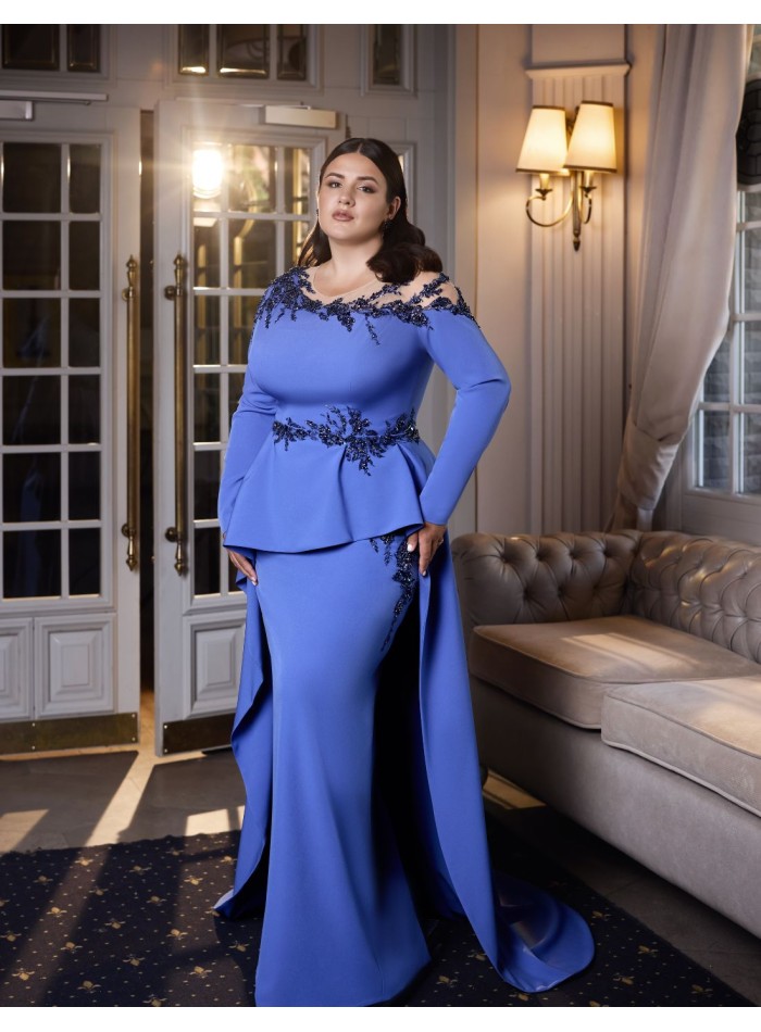 Vestido de fiesta largo con corpiño asimétrico y bordados