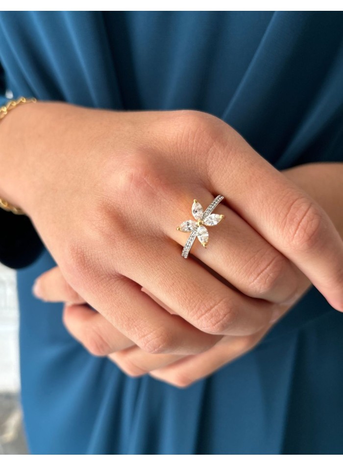 anillo flor circonitas