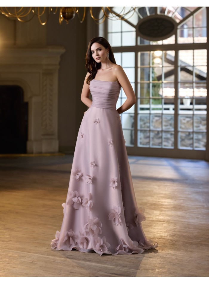 Vestido largo para invitada con flores y bolero desmontable rosa