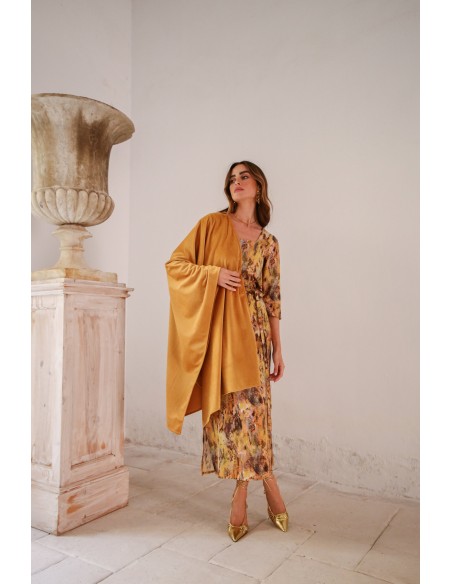 Chal de invitada liso mostaza