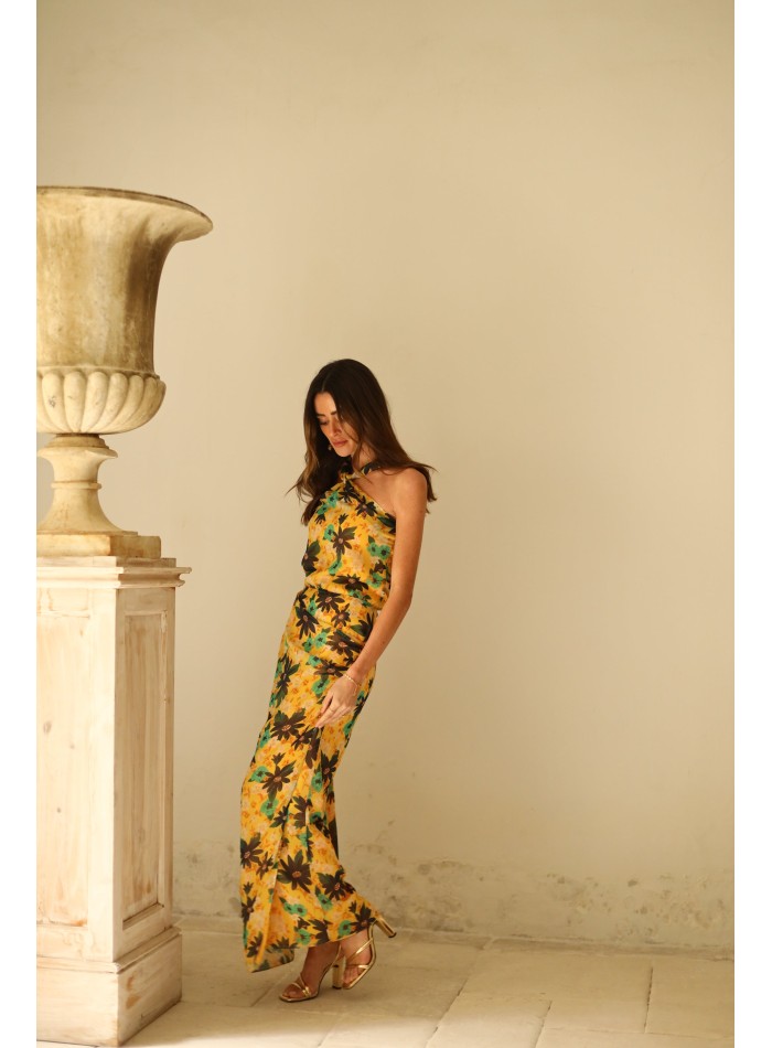 Top de invitada estampado floral cuello halter