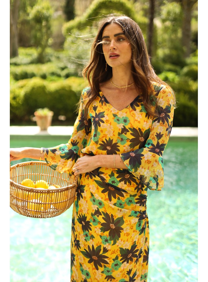 Blusa de invitada estampado floral escote pico