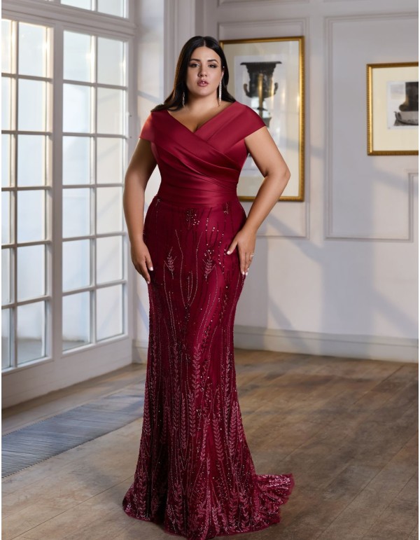 Robe de bal longue avec corsage en satin et jupe en guipure