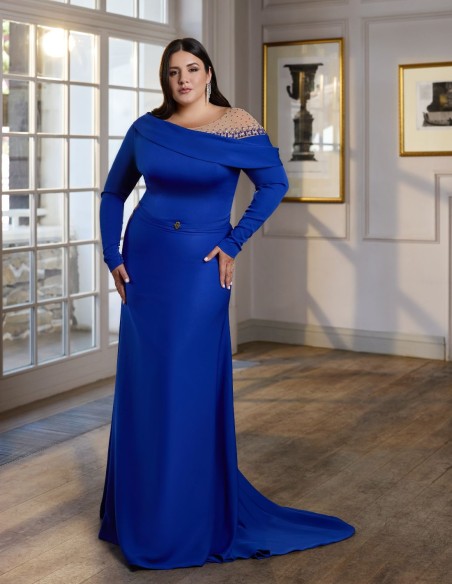 Vestido de fiesta largo con escote asimétrico y silueta godet