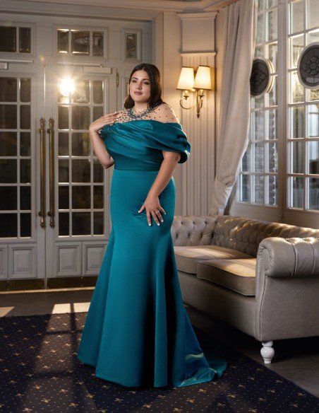 Robe de soirée longue avec corsage sans bretelles et boléro en strass