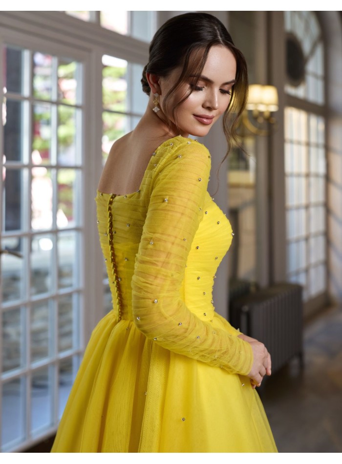 Party dress with square neckline and flowing skirt